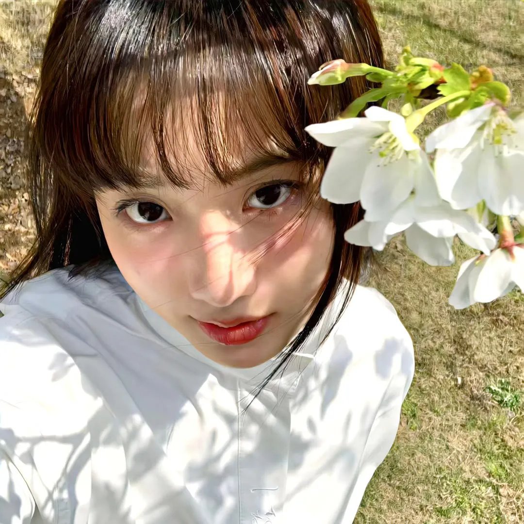 橙色女孩